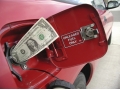 Рост цен на бензин заставит отказаться от лишних поездок