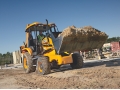 JCB выпускает экономичный экскаватор-погрузчик 3CX для тяжелых рабочих условий