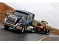 Четырехосный тягач Volvo VNX 630