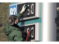 За последнюю неделю цены на бензин выросли в 10 регионах