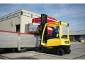 Hyster увеличивает объемы производства ричстакеров